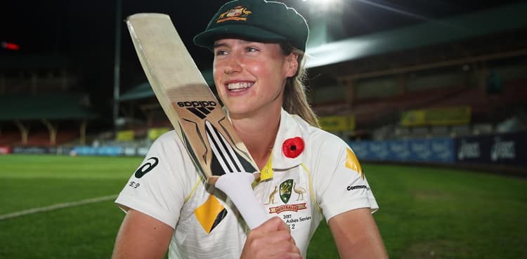 Ellyse Perry given tribute not seen since Don Bradman era