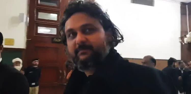 PTI’s Faisal Javed offloaded from Saudi Arabia-bound flight