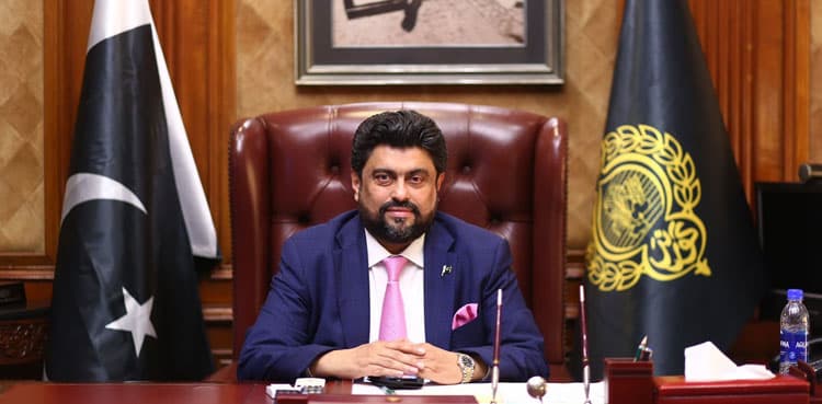 Governor Sindh announces scholarships for talented youths