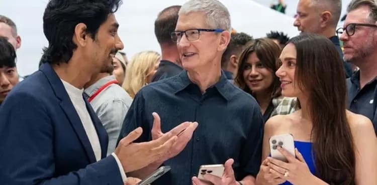 Aditi Rao Hydari, Siddharth meet Tim Cook at Apple event