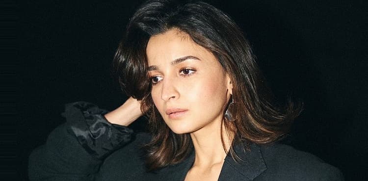 Alia Bhatt blasts trolls over 'partially paralysed' face comments