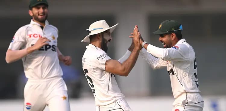 WATCH: Aamer Jamal takes a stunner as Ollie Pope departs for duck