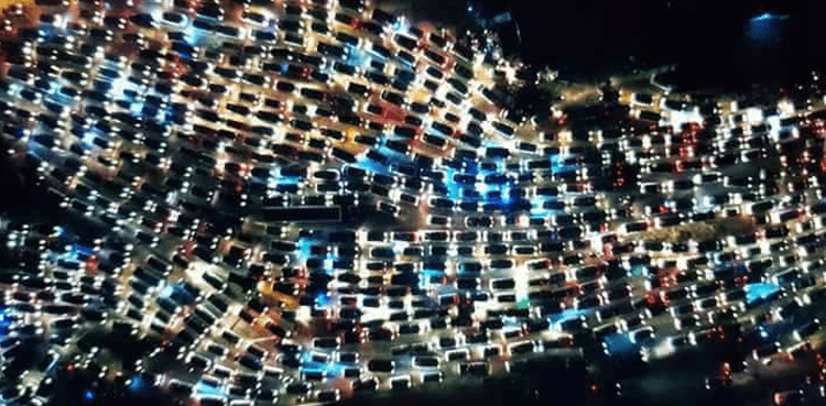Karachi traffic police sets clear guidelines for 'New Year’s Eve'