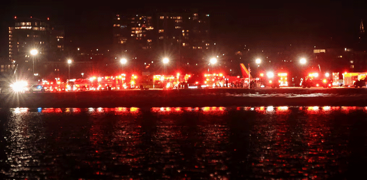 American Airlines jet collides with helicopter near Washington's Reagan Airport