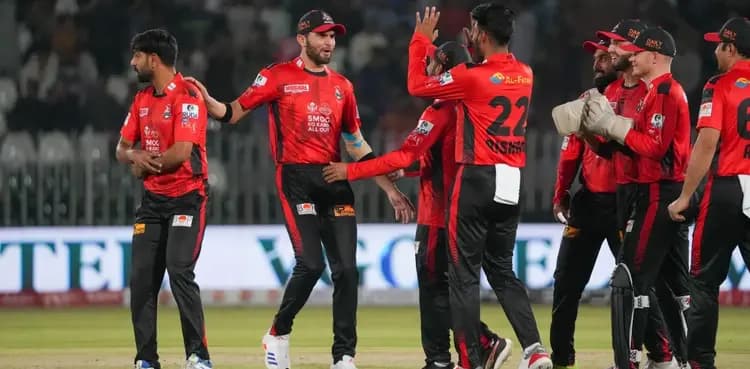 Qalandars thump Gladiators by 79 runs