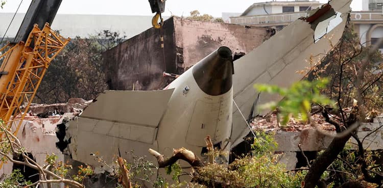 Relatives wait for remains after Air India crash