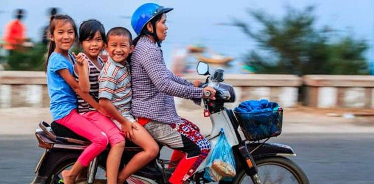Vietnam to ban fuel-powered motorbikes