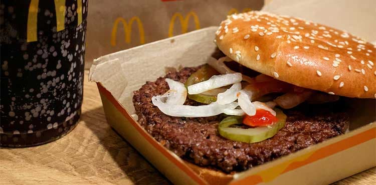 McDonald's global sales top estimates