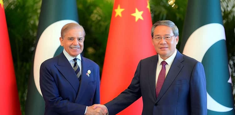 Pakistan, China vow to further strengthen partnership