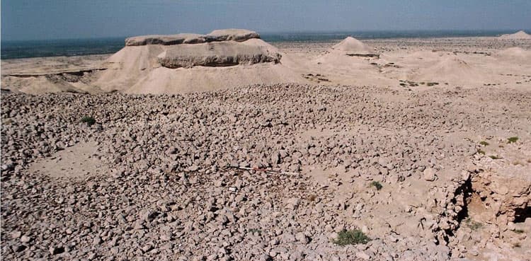 Sindh cancels mining permit of Kalka Temple hill in Rohri