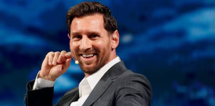 Messi visits Barca's revamped Camp Nou, hopes to return