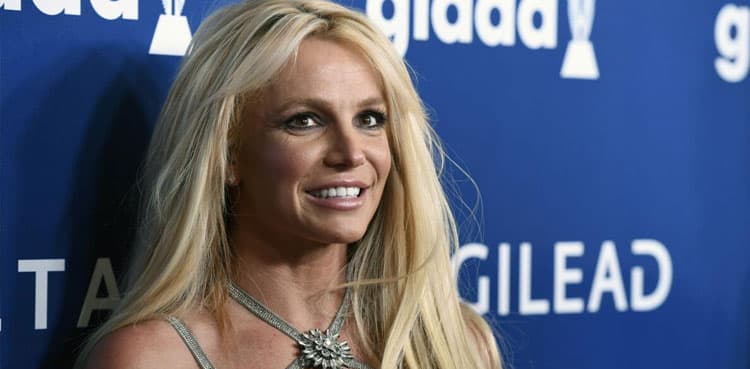 Britney Spears slams ‘mean’ paparazzi for taking her controversial wine bar photos