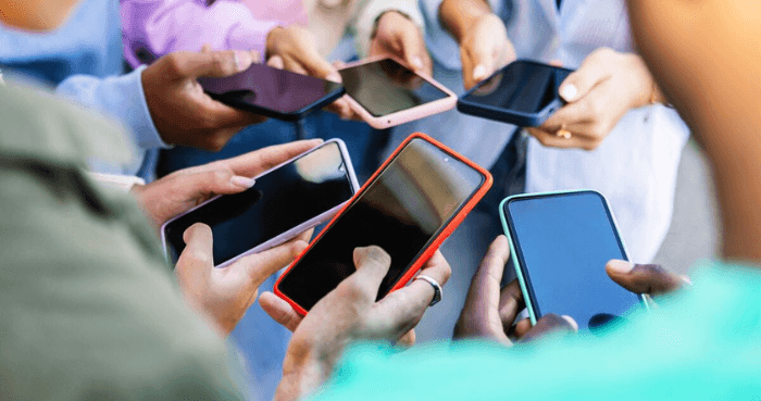 Singapore to toughen ban on smartphones in schools