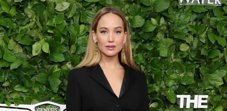 Jennifer Lawrence turn heads at the 2025 Gotham Awards