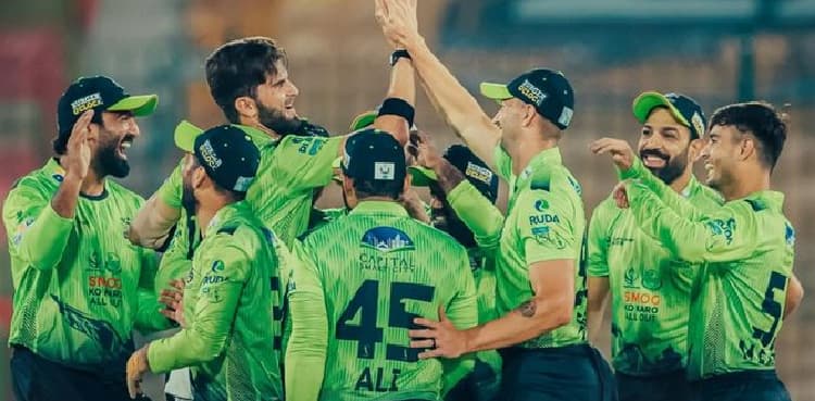 Fakhar stars to keep Qalandars alive in PSL11