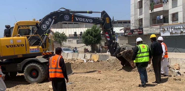 FWO takes over University Road project in Karachi, work begins