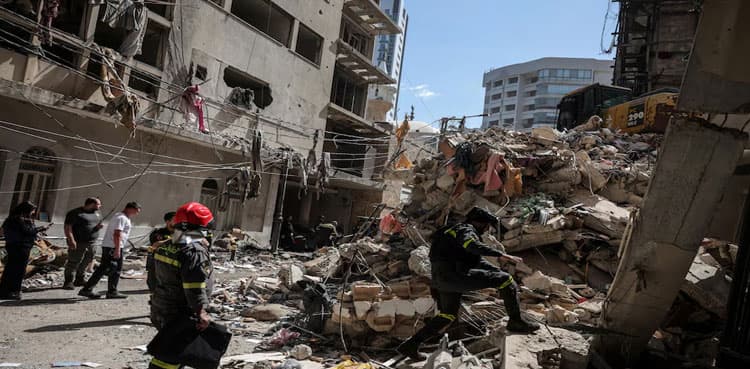 Israel, Lebanon agree to implement ceasefire