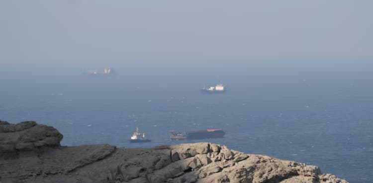Iran tightens control of Strait of Hormuz, Trump warns against 'blackmail'