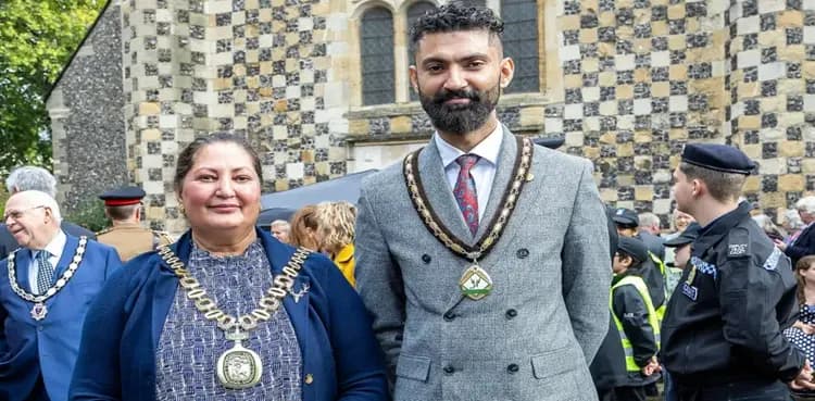 Naheed Ejaz: Ex-Bracknell mayor jailed for 3 years for helping son hide evidence in rape case