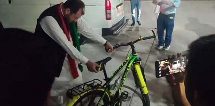 PTI lawmaker arrives at parliament on bicycle to protest petrol price hike