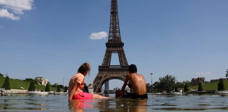 France heatwave sees three deaths, 13 drownings