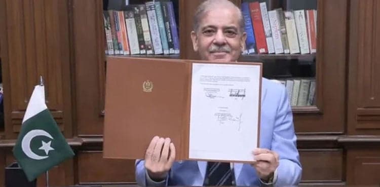 Shehbaz Sharif signs historic US–Iran MoU mediator