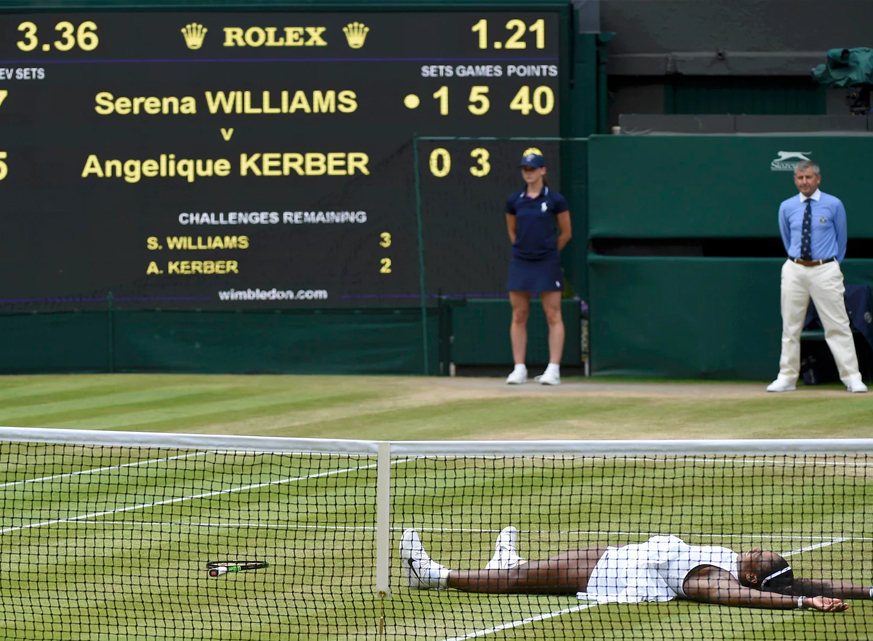 Serena Williams Wins Seventh Wimbledon Record Equalling 22nd Major Title Ary News 