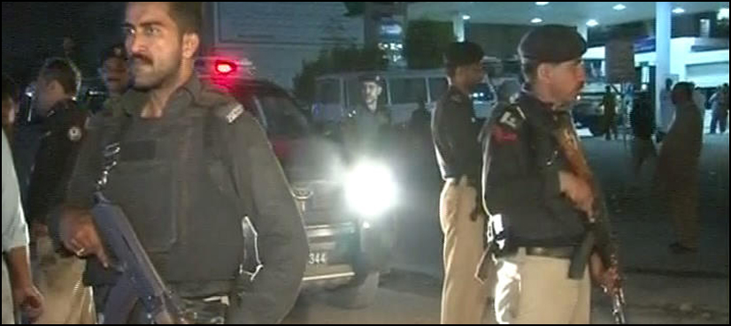 Two suspected robbers shot dead in Karachi encounter - ARY NEWS