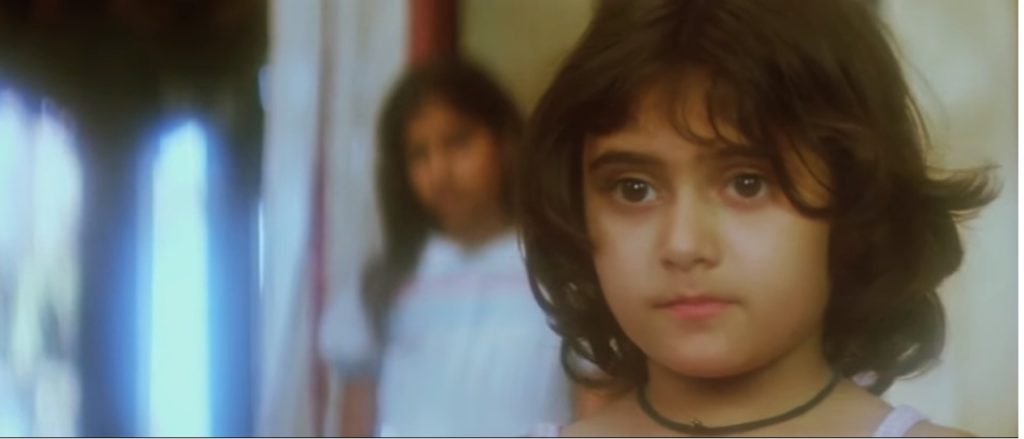 Cute little girl ‘Tina’ from Mr. India is now a grown-up beauty - ARY NEWS