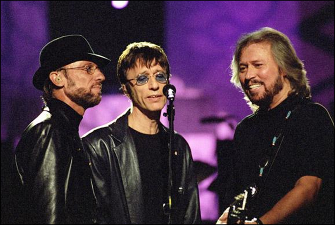 Beatles drummer, Bee Gees singer knighted in UK honors list