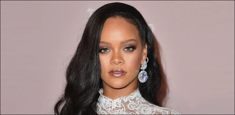 Rihanna Launches Fenty Fashion Brand – The Hollywood Reporter