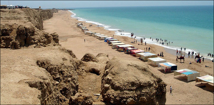 Karachi Sandspit beach