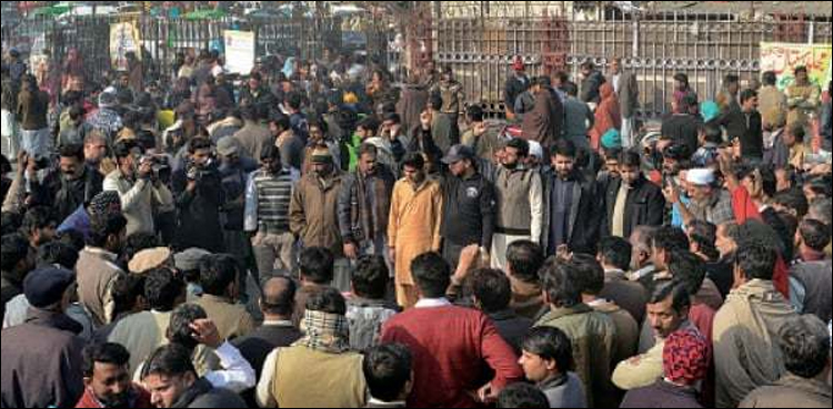 Ghotki protest, municipal employees