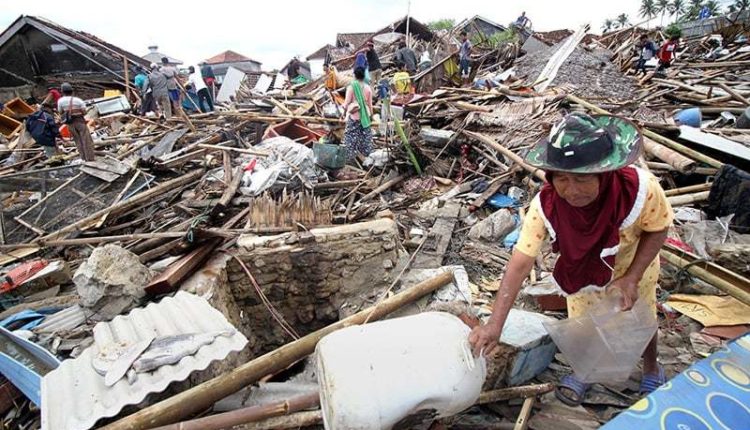 Hunt For Survivors As Indonesian Tsunami Death Toll Tops 280 6471