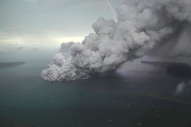 Indonesia issues extreme weather warning for tsunamihit coast near Krakatau