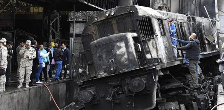 train crash, Cairo station, 20, security, medical, sources