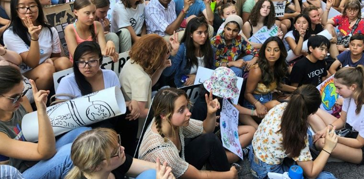 Greta Thunberg UN protest