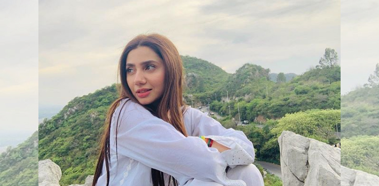 Mahira Khan, aunt