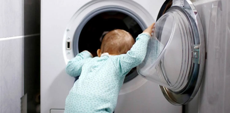 five-year-old-gets-trapped-in-washing-machine