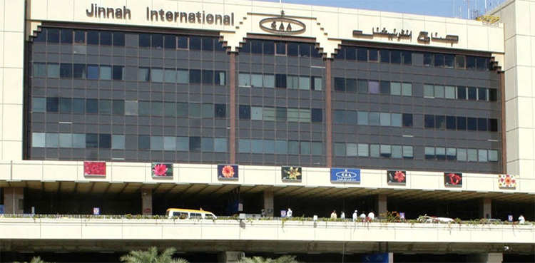 stranded pakistanis karachi airport