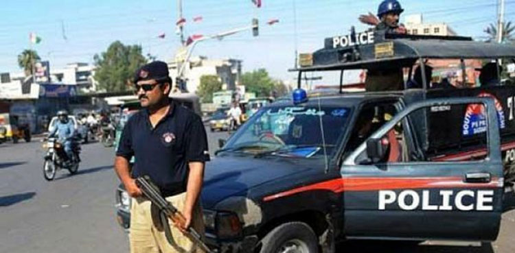 Karachi, robbers gang arrested