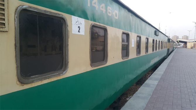 Pakistan passenger train quarantine facility coronavirus isolation