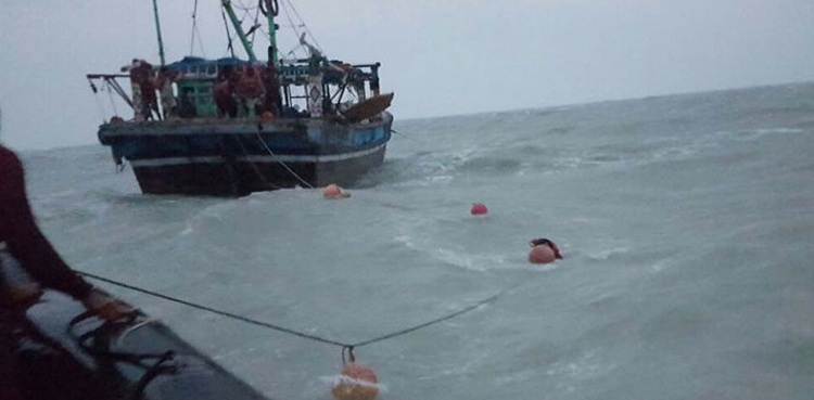 Fishermen in sea advised to return back to land