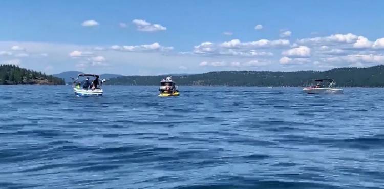 US plane collide lake