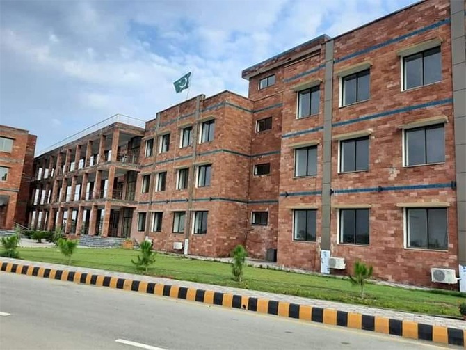 pm imran khan pakistan-australia fachhochschule institute haripur inauguration