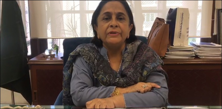 azra fazal pechuho, Sindh health minister, vaccine shot