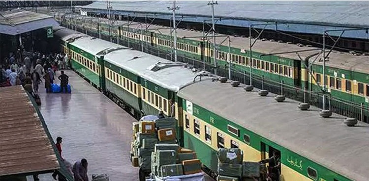 pakistan railways train operation karachi