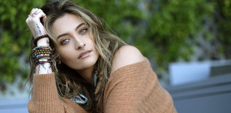 Michael Jacksons Daughter Paris Jackson Releases Debut Album 