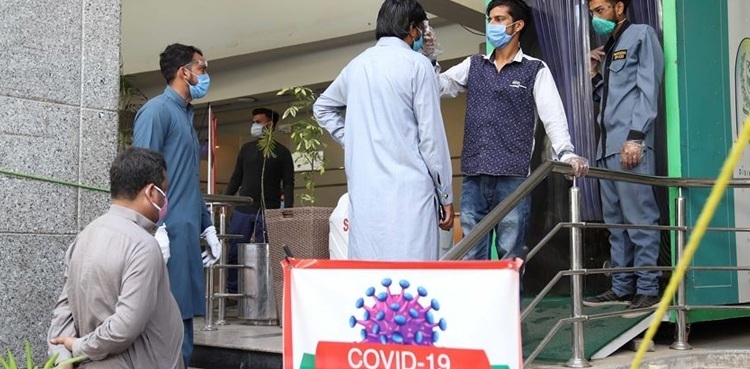 covid-19 deaths cases positivity rate pakistan