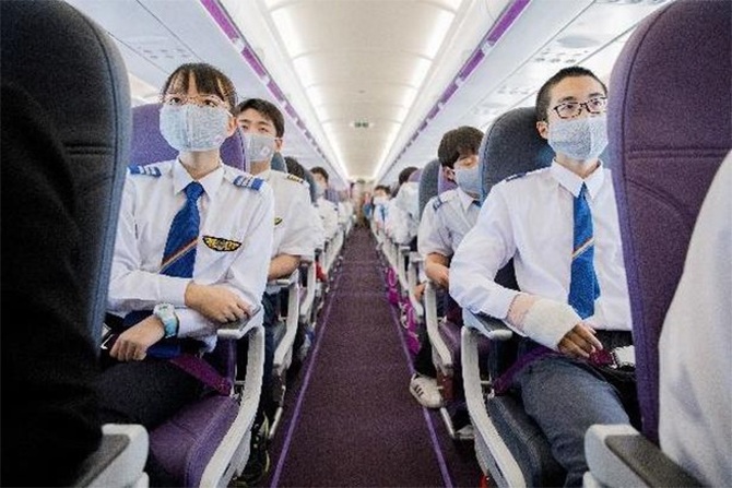 flight to nowhere aviation class schoolchildren japan